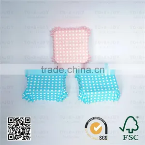 Square Film Cake Cups thumbnail-6