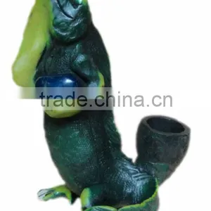 Figurine Shaped Hand Crafted Smoking Pipes - Standing Iguana thumbnail-1