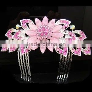 Pink Flower Hair Combs thumbnail-1