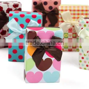 Small Paper Jewelry Box thumbnail-3