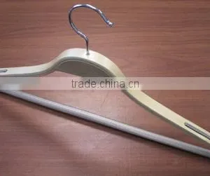 Wholesale Cheap Hanger With Anti Slip Teeth , Laminated Hanger With Bar Hot Sale Hanger thumbnail-2