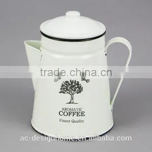 ROUND ENAMEL IRON PITCHER W/LID & HANDLE thumbnail-1