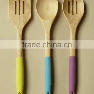 Wood Utensils 3-Pieces Set, Made of Rubber Wood With Silicone Sleeve Handle thumbnail-1