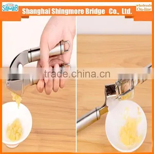 Kitchen Vegetable Fruit Tools High Quality Stainless Steel Garlic Press thumbnail-3