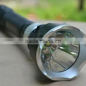 Portable Rechargeable LED Diving Light thumbnail-1