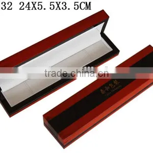 W232 Classic Velvet Ling Polish Wooden Bracelet Box thumbnail-1