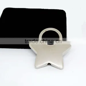 2016 Best Promotional Gifts Unique Design Five Pointed Star Pentagram Shape Short Key Chain thumbnail-2