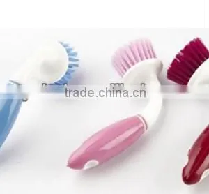 New Plastic Curved Handle Kitchen Brush thumbnail-1