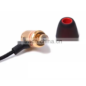 2016 Popular Metal Wired Earphone in Ear Earbuds With Microphone thumbnail-6