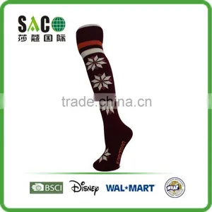 White Snow Pattern Red and White Stripe Garnet Knee-high Sports Socks thumbnail-1