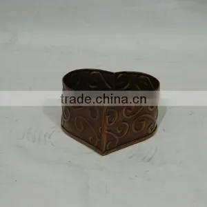 Iron Planter thumbnail-1
