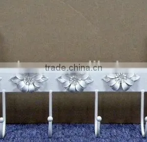 Metal Hook With Flower thumbnail-1