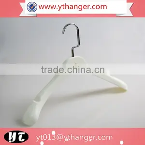 CY-647 New Premium Luxury Plastic Cloth Hanger White Plastic Hanger With Notch Supplier's Choice thumbnail-4
