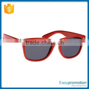 CUSTOM PMS Color Frame and Women Age Sunglasses Wholesale in China thumbnail-3