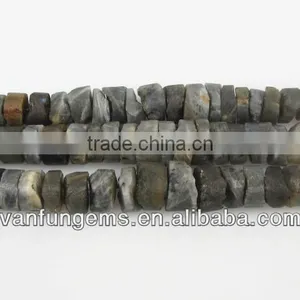Natural Labradorite Rough Cion thumbnail-1