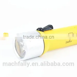 Hot Sale Magnetically Controlled 180LM Diving Flashlight Underwater IP68 Submersible 15-20 Meter thumbnail-4