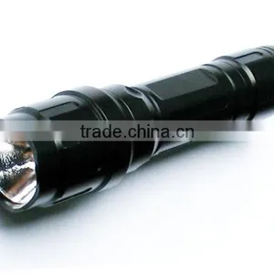 Outdoor Aluminum Powerful Rechargeable Led Flashlight thumbnail-1