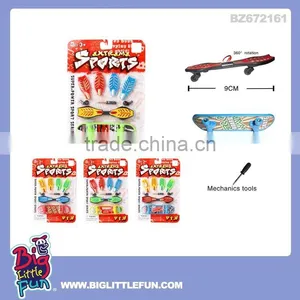 Self Assemble Toys Finger Skateboard thumbnail-1