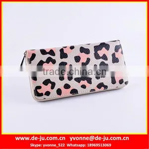 Zipper Closure Fashion Leopard Clutch Wallet thumbnail-1
