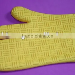 Silicone BBQ Glove Barbecue Heat Resistant Five Fingers Oven Mitts thumbnail-1