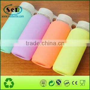 Eco-friendly Glass Sports Portable Water Bottle With Silicone Sleeve Couver Holder Wholesale thumbnail-1