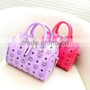 China Newest Design High Quality Handbag Buy From China Factory thumbnail-1