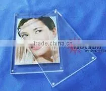 Acrylic Magnetic Photot Frame With Fashionable Design thumbnail-1