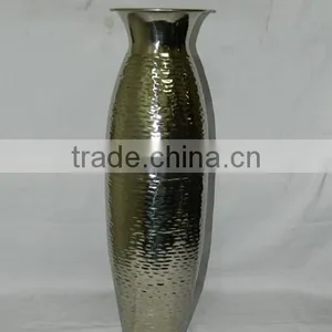 Iron Hammered Flower Vase thumbnail-1