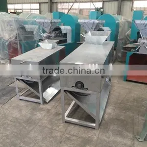 Small Green Walnut Peeling Washing Dehusking Machine thumbnail-1