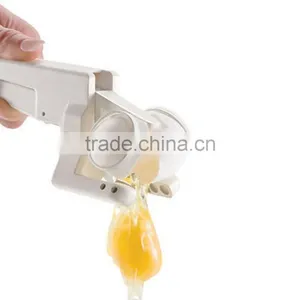 Plastic Egg Cracker Egg Beater Manual Egg Slicer Breaker New Creative Hot thumbnail-1