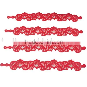 2013 the Most Popular Hign Quality Custom Design Silicon Hollow Bracelet thumbnail-1