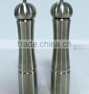 Stainless Steel Pepper Mill thumbnail-1