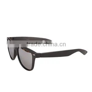 2016 Promotion Stylish People Love Frames Sunglass Made in China thumbnail-2