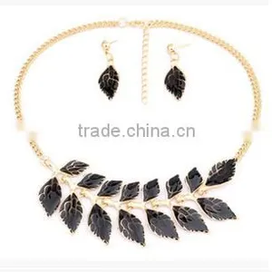 2015 Latest Alloy Leaves Colored Stone Necklace Set Personality Jewelry Set thumbnail-4