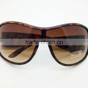 Fashion Sunglasses Custom Logo Sunglasses Plastic Sunglasses Supplier's Choice thumbnail-4