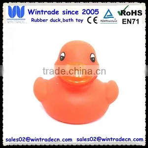 Floating Color Change Baby Toy Bath Duck thumbnail-1