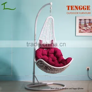 TG15-0139 Half Moon Shape White Resin Wicker Swing Chair thumbnail-4