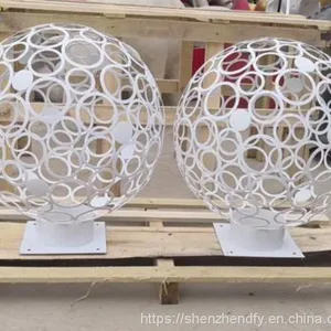 Stainlesssteelgardenreflectingball thumbnail-5