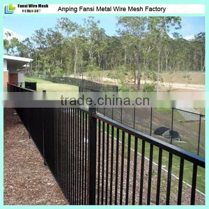 Arched Spear Top Fence for Swimming Pool Security thumbnail-2