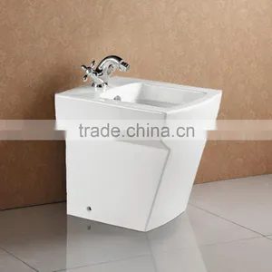 Good Quality Smart White Ceramic Bidet AD018 thumbnail-1