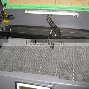 2016 Hot Sale Small Laser Engrarving Machine Eastern for Acrylic/leather/personalized Gifts of Dowell thumbnail-4