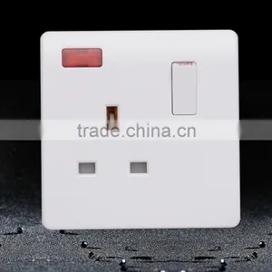 UK Standard Bakelite 13 A Wall Socket Outlet thumbnail-1