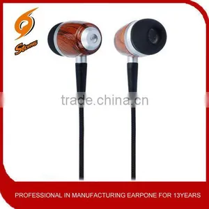 New Fashion In-ear Wooden Earphones as Holiday Gift thumbnail-1