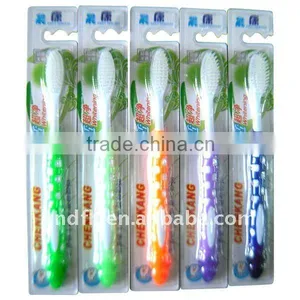 Folding Toothbrush thumbnail-1