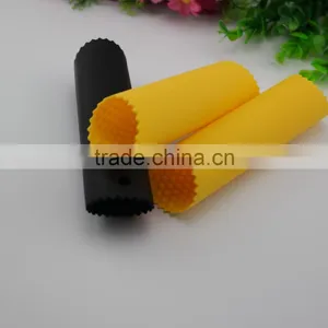 Wholesale Kitchen Tools Silicone Garlic Press Garlic Tube Roller thumbnail-2