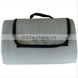 Hot Sale Roll up Solid Polar Fleece Picnic Blanket thumbnail-1