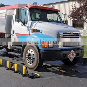 10' W x 10' L x 1' H Flexible Collapse Self-Rising Spill Containment Berm thumbnail-5