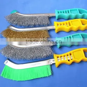 Knife Brush With Plastic Handle thumbnail-1
