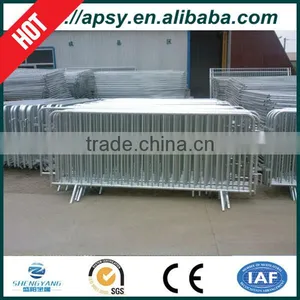 Hot Sell Heavy Duty Galvanised Traffic Road Safety Pedestrian Crowd Control Barriers thumbnail-1