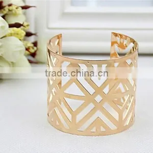 European Golden Exaggerated Wide Metal Hollow Cuff Bangle for Women thumbnail-1